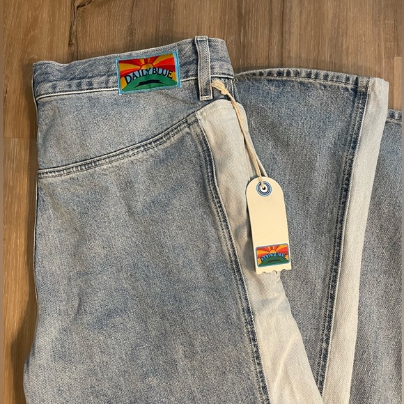 NWT AG Daily Blue premium denim Easy two tone wide leg jeans - Picture 4 of 6